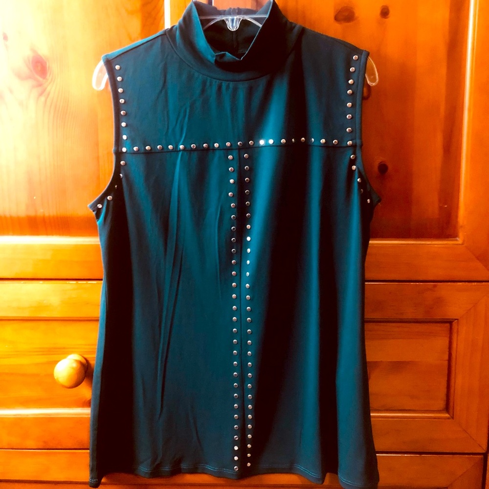 CARMEN MARC VALVO Studded Blouse Hunter Green Size MED